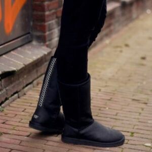 UGG Tall‎ Boot - Black - 6 Wide